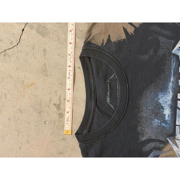 Metallica Master of Puppets Graphic T-Shirt - Picture 5 of 5